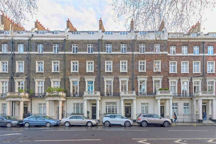 2 Bedroom Flat To Rent In Sussex Gardens, London, W2