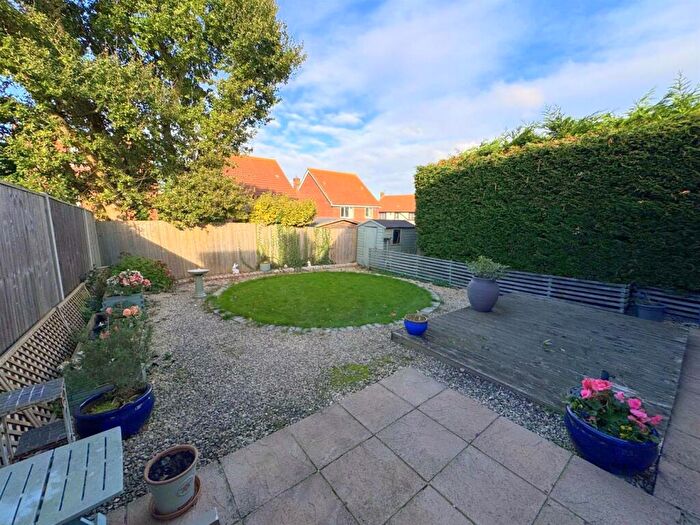 2 Bedroom Semi-Detached Bungalow For Sale In Friday Street, Eastbourne, BN23