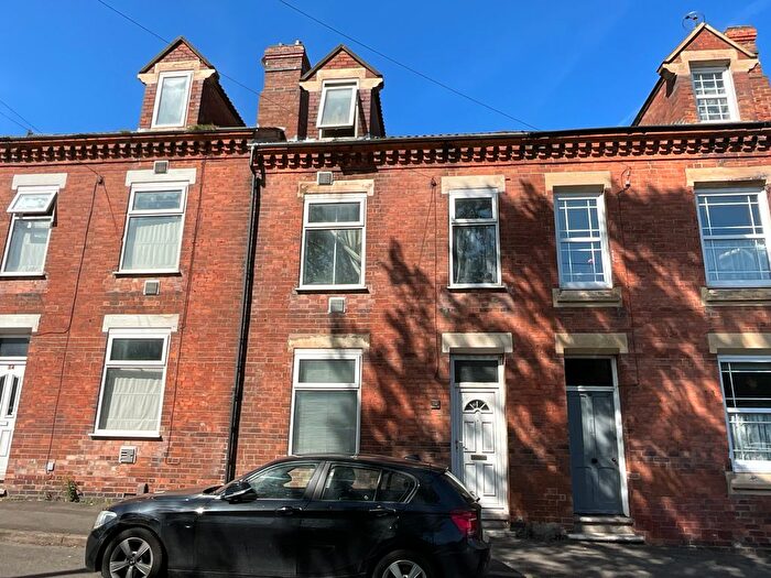 3 Bedroom Terraced House For Sale In Station Road, Ilkeston, DE7