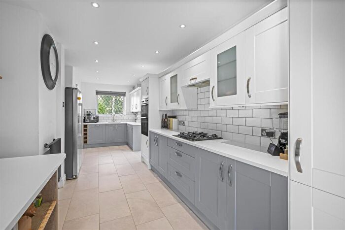 3 Bedroom Semi-Detached House For Sale In The Spinney, Sidcup, DA14