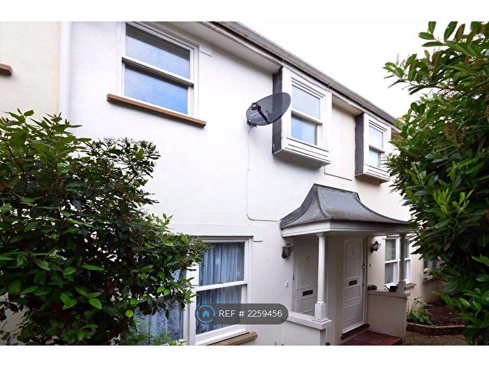 2 Bedroom Terraced House To Rent In Kingston Road, London, SW19