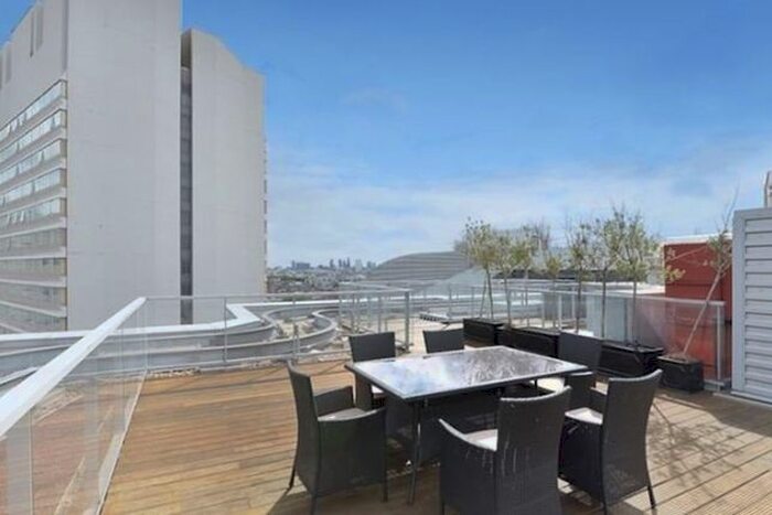 4 Bedroom Property To Rent In Merchant Square East, London, W2