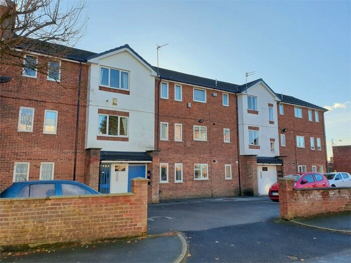 2 Bedroom Flat To Rent In Wesley Court, Mountain Street, Worsley, Manchester M28