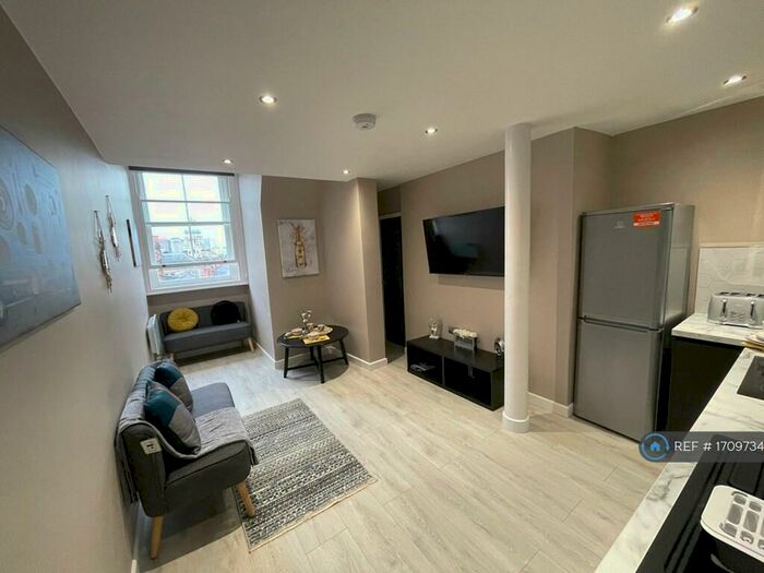 2 Bedroom Flat To Rent In Broad Street, Nottingham, NG1