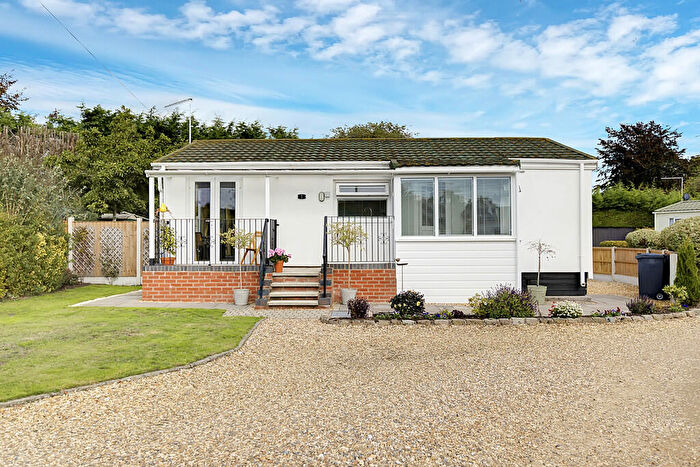 2 Bedroom Park Home For Sale In Dalefords Lane, Whitegate, Northwich, CW8