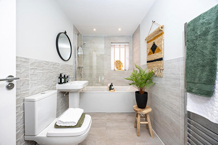 4 Bedroom Detached House For Sale In Tewkesbury Road, Twigworth, GL2