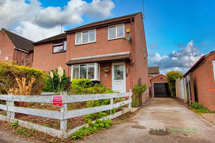 3 Bedroom End Of Terrace House For Sale In Ringer Lane, Clowne, Chesterfield, S43