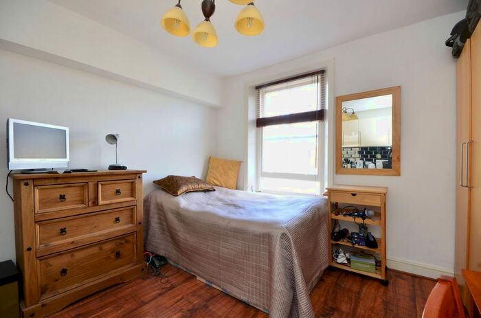 Studio To Rent In Nevern Place, Earls Court, London, SW5