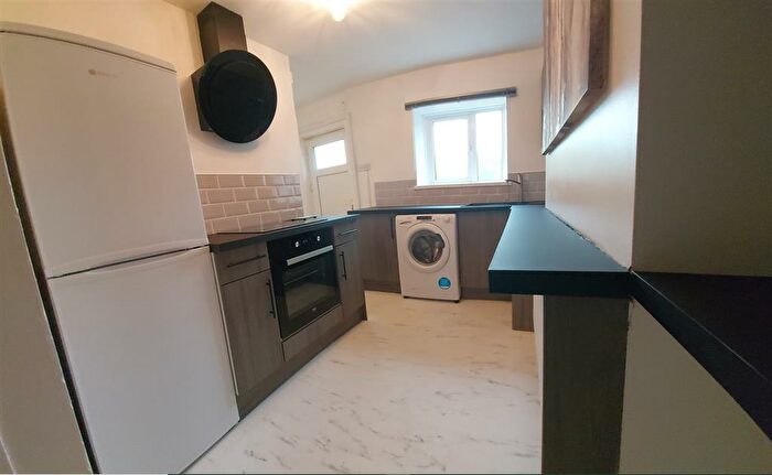 2 Bedroom House To Rent In Powys Avenue, Townhill, Swansea, SA1