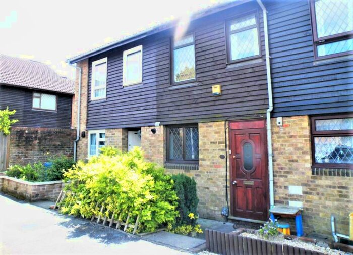 3 Bedroom Detached House To Rent In Birch Hill, Bracknell, RG12