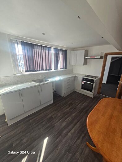 2 Bedroom Flat To Rent In C Roundhay Road, Leeds, LS8