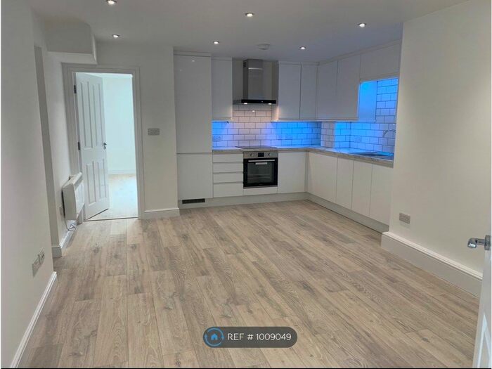 3 Bedroom Flat To Rent In Ranmoor Road, Sheffield, S10