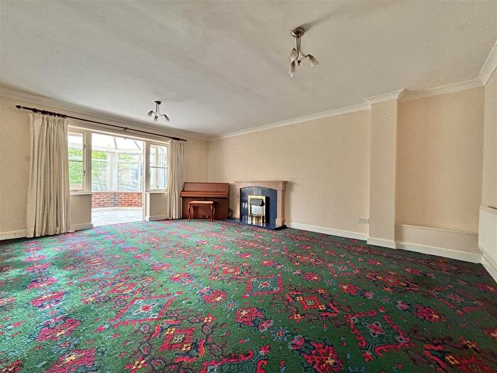4 Bedroom Detached House For Sale In The Spaldings, St. Leonards-On-Sea, TN38