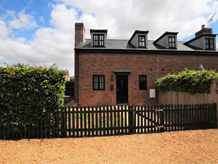 2 Bedroom House To Rent In Thriplow Road, Fowlmere, Royston, SG8