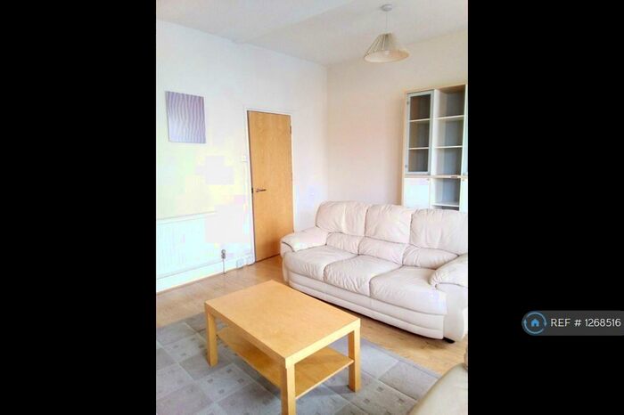 2 Bedroom Flat To Rent In Chesterton Road, Cambridge, CB4