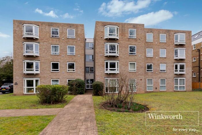 2 Bedroom Flat To Rent In Copers Cope Road, Beckenham, BR3