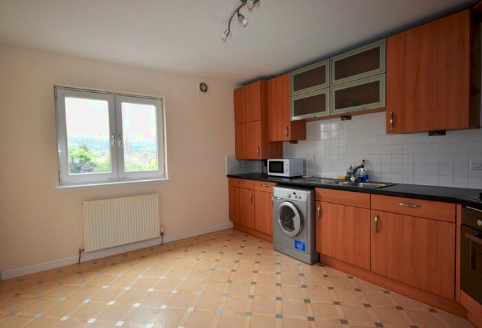 2 Bedroom Flat To Rent In Vasart Court, Perth, Perthshire, PH1