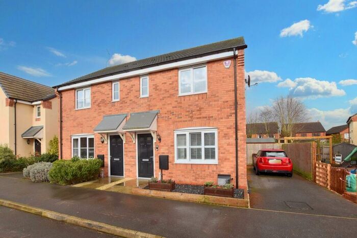 3 Bedroom Semi-Detached House For Sale In Avocet Drive, Willington, Derby, DE65