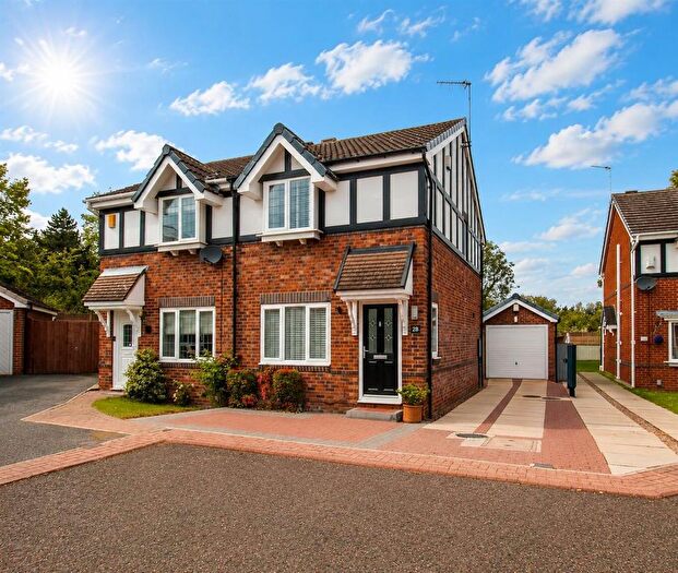 2 Bedroom Property For Sale In Ashbury Chase, Outwood, Wakefield, WF1