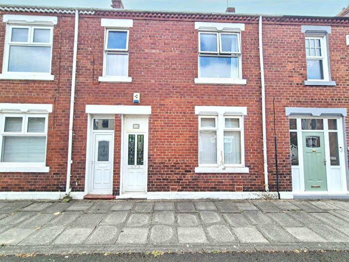 3 Bedroom Flat For Sale In Tennant Street, Hebburn, Tyne And Wear, NE31
