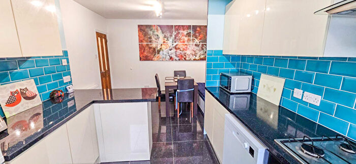 3 Bedroom Terraced House For Sale In West Ham, London, E15