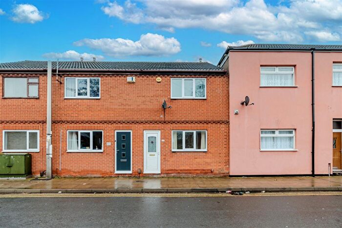 2 Bedroom Terraced House To Rent In Lord Street, Grimsby, DN31