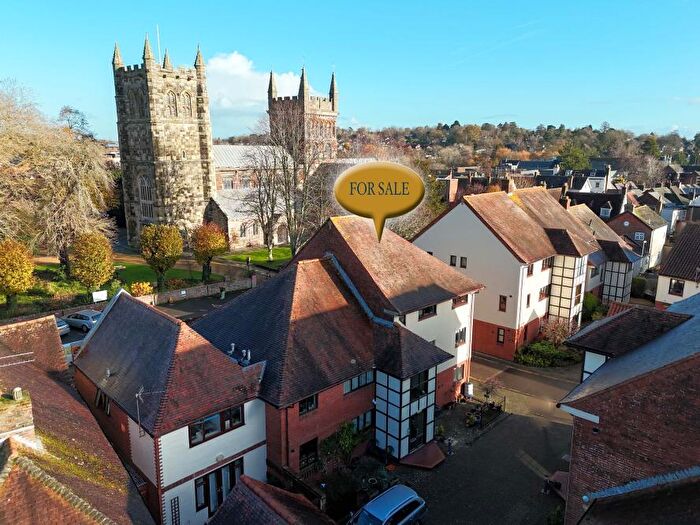 2 Bedroom Flat For Sale In Grammar School Lane, Wimborne, BH21