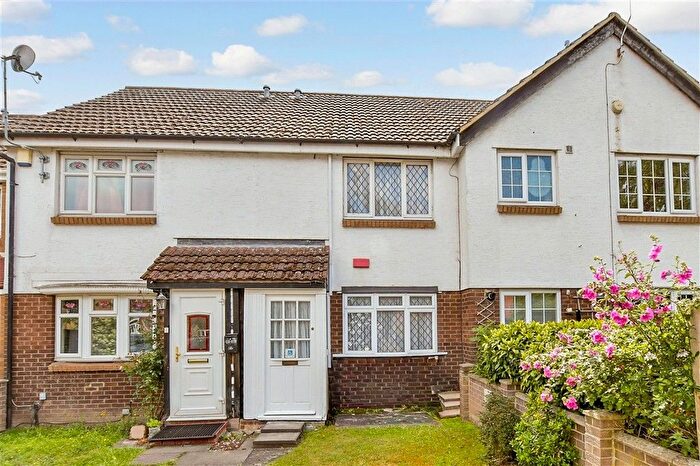 2 Bedroom Terraced House For Sale In Manordene Road, London, SE28