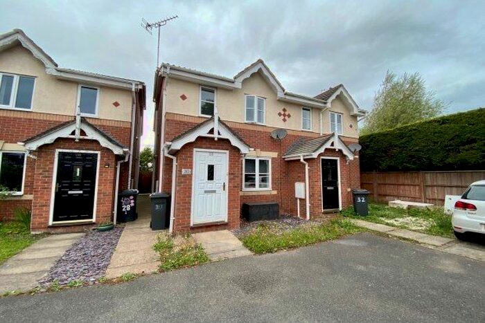 2 Bedroom Semi-Detached House To Rent In Tilbury Crescent, Leicester, LE4