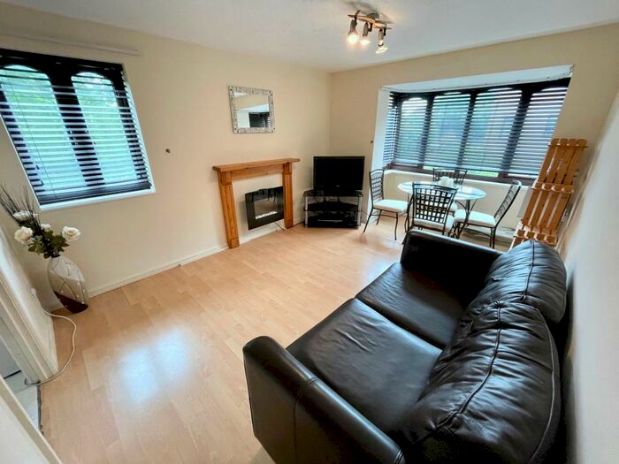 1 Bedroom Apartment To Rent In Petunia Court, Luton, LU3