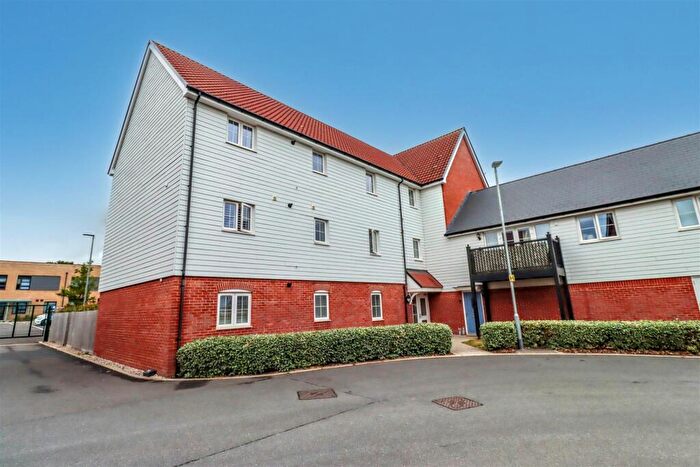 1 Bedroom Apartment For Sale In Liberty Way, Runwell, Wickford, SS11