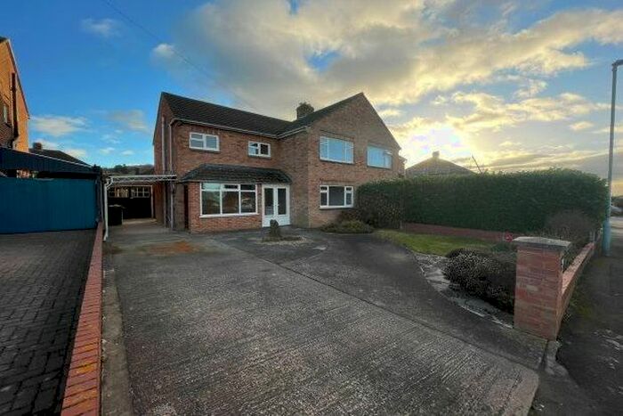 3 Bedroom Property To Rent In Chosen Drive, Gloucester GL3