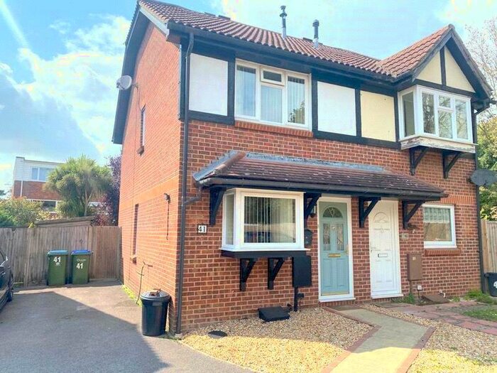 2 Bedroom Semi-Detached House To Rent In Kendal Close, Littlehampton, West Sussex, BN17
