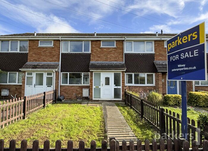 3 Bedroom Terraced House For Sale In Wilmot Close, Witney, Oxfordshire, OX28