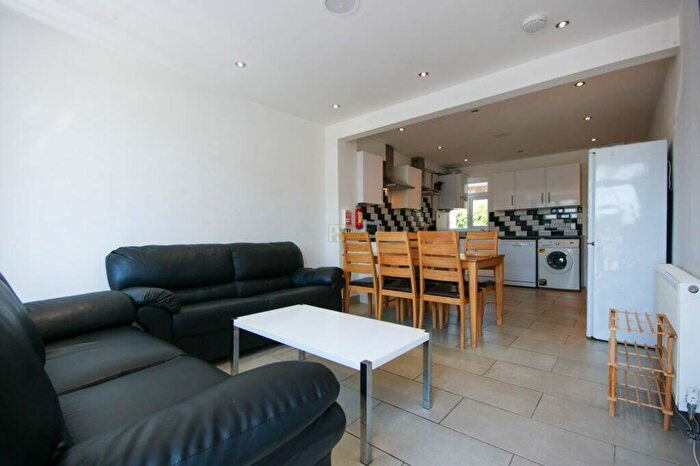 6 Bedroom Property To Rent In Selly Hill Road, Selly Oak, Birmingham, B29