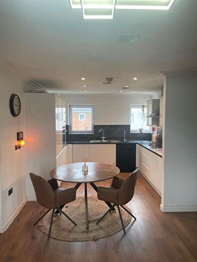 2 Bedroom Flat To Rent In Castleridge Drive, Greenhithe, DA9