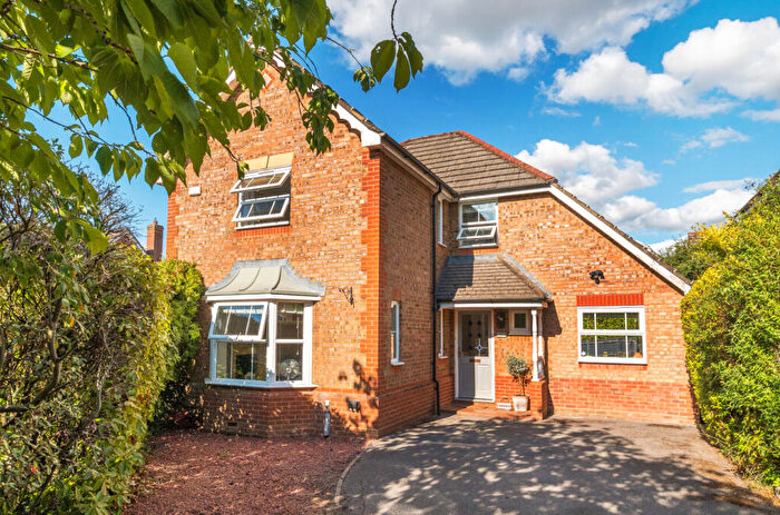4 Bedroom Detached House For Sale In Wilstrode Avenue, Binfield, Bracknell, RG42