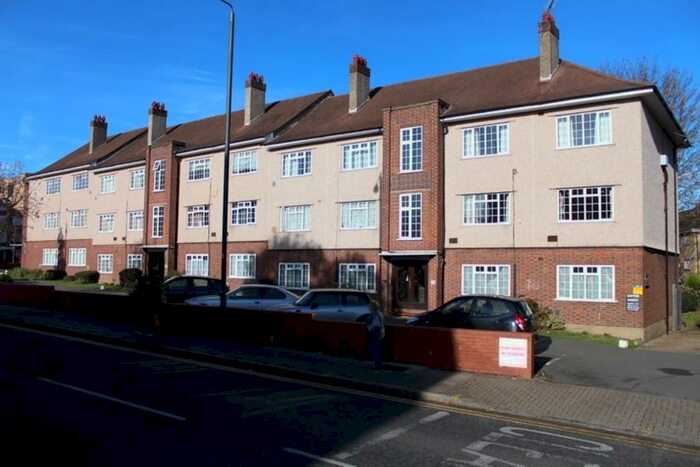 2 Bedroom Ground Flat To Rent In Gayton Road, Harrow, HA1