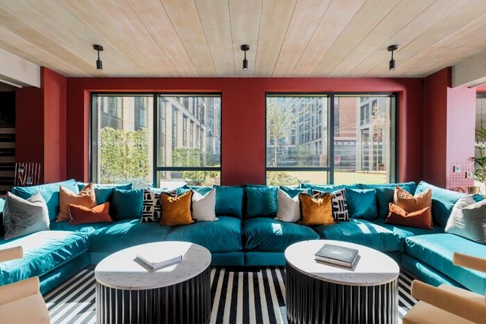 3 Bedroom Flat To Rent In New York, Quarry Hill, Leeds, LS2