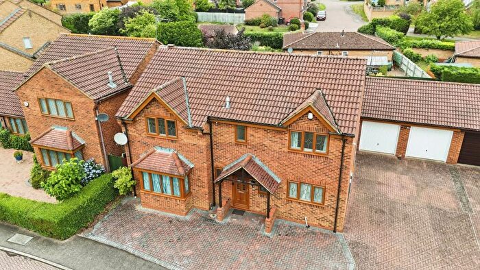 5 Bedroom Detached House For Sale In Tanfield Lane, Northampton, Northamptonshire, NN1