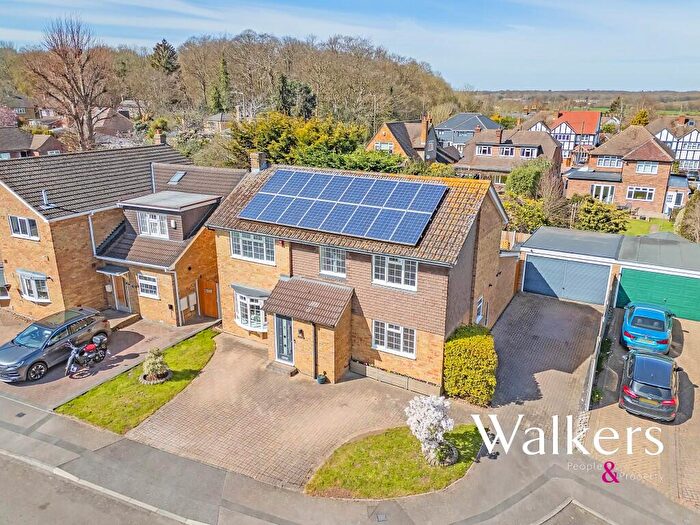 4 Bedroom Detached House For Sale In Pittman Close, Ingrave, Brentwood, CM13
