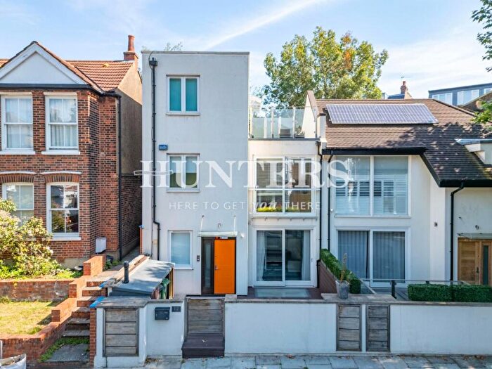 4 Bedroom End Of Terrace House For Sale In Brunswick House, West Hampstead, NW2