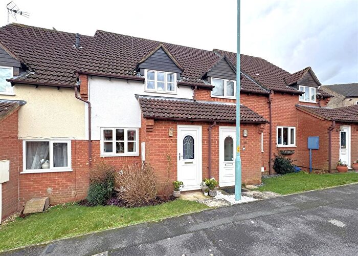 2 Bedroom Terraced House For Sale In Russett Way, Newent, GL18