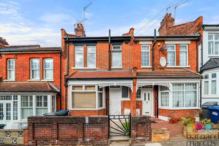 3 Bedroom Property To Rent In Park View Crescent, London, N11