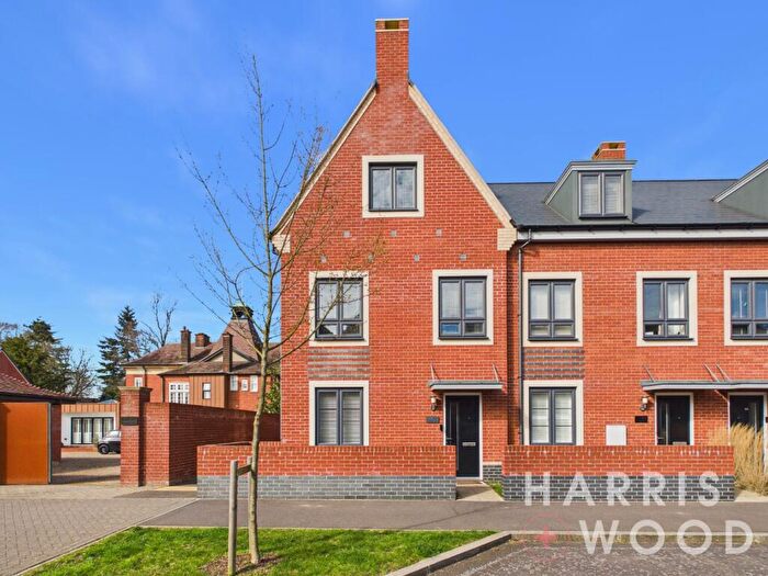 3 Bedroom End Of Terrace House For Sale In Whitmore Drive, Colchester, Essex, CO4