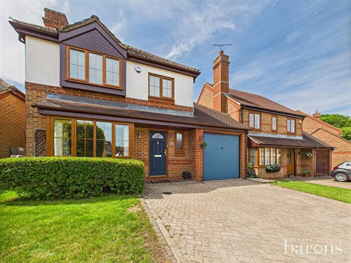 4 Bedroom Detached House For Sale In Highwood Ridge, Basingstoke, RG22