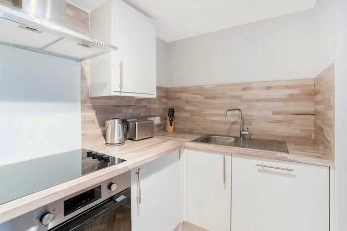 2 Bedroom Flat To Rent In Baldovan Terrace, Stobswell, Dundee, DD4