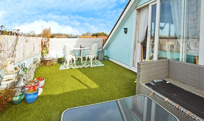 1 Bedroom Flat For Sale In Farm Close, Bognor Regis, PO22