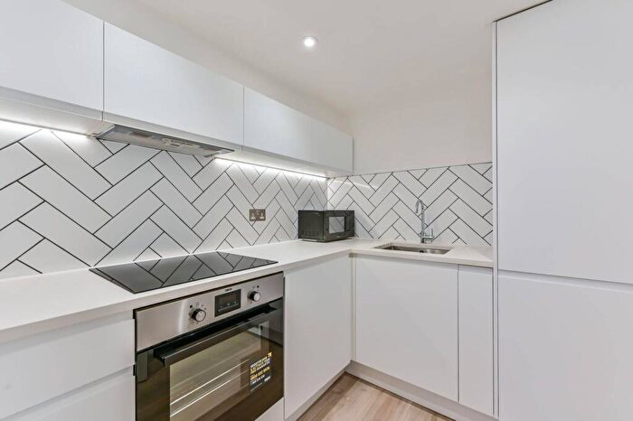1 Bedroom Flat To Rent In Este Road, Little India, London, SW11