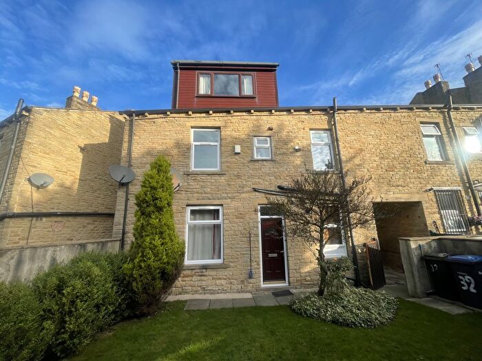 3 Bedroom Terraced House To Rent In Newark Street, Bradford, West Yorkshire, BD4